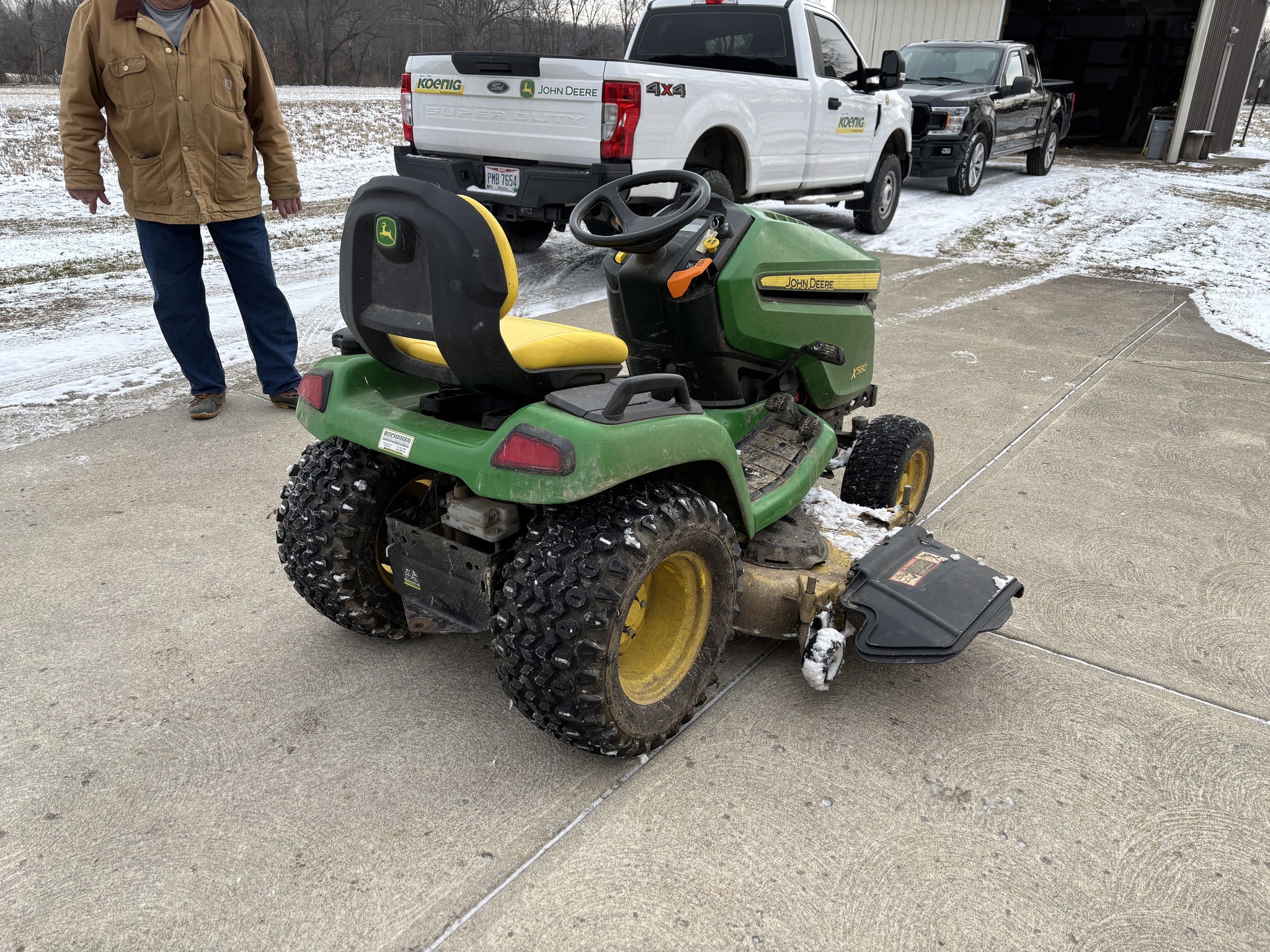 Used 2015 John Deere X580 Lawn & Garden Tractors at Koenig Equipment in Lebanon, OH - PhotoXL3