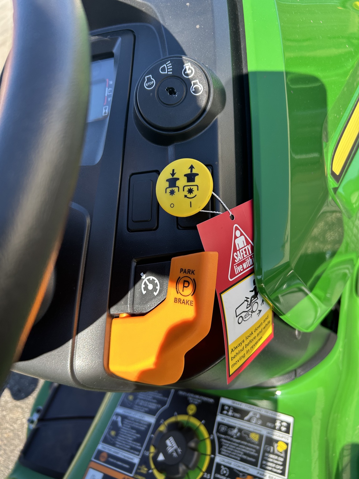 2026 John Deere X380 Image 13