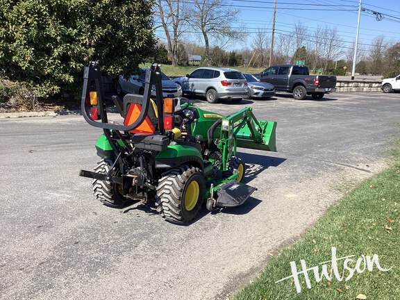 Photo of 2016 John Deere 1025R