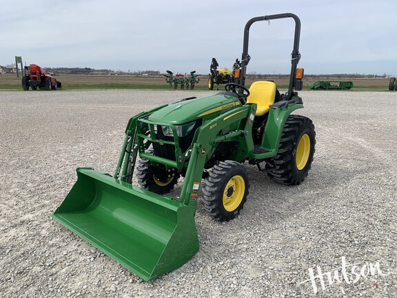 Photo of 2025 John Deere 3032E
