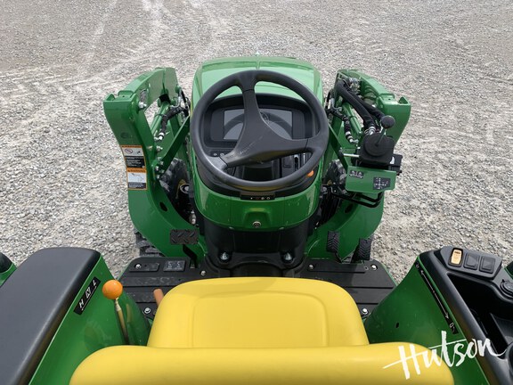 Photo of 2025 John Deere 3032E