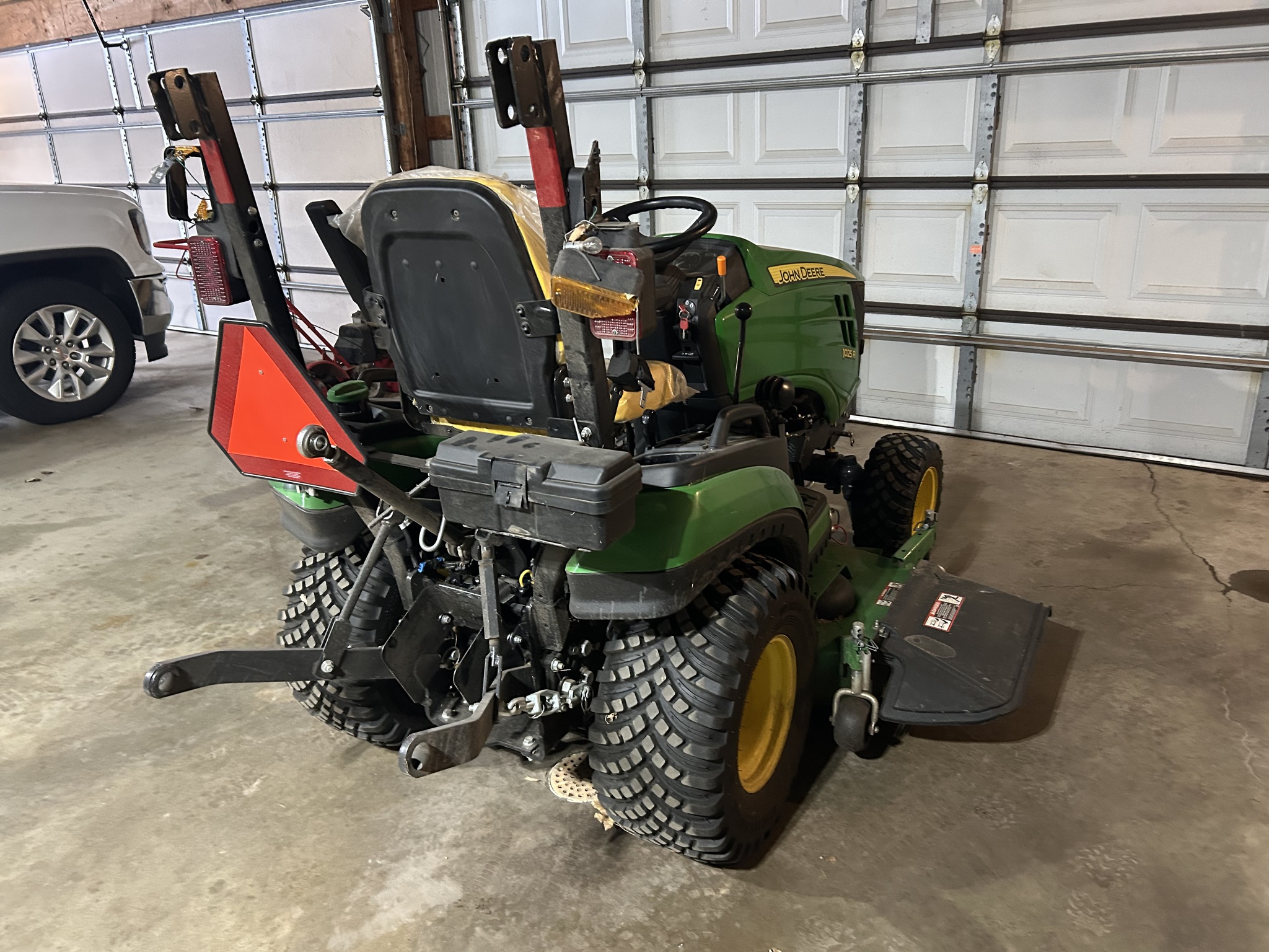  2024 John Deere 1025R at Heritage Tractor in Streator, IL