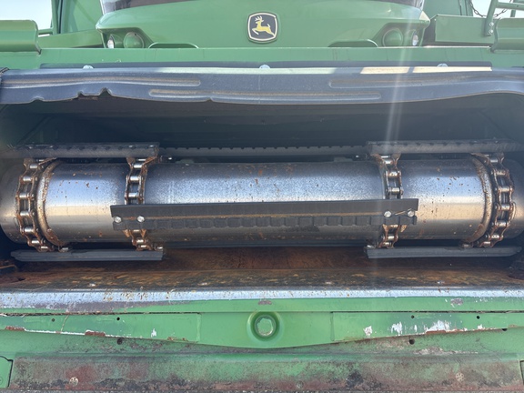 Used 2017 John Deere S690 Combines at Horizon Ag & Turf in Lloydminster, AB - Photo3