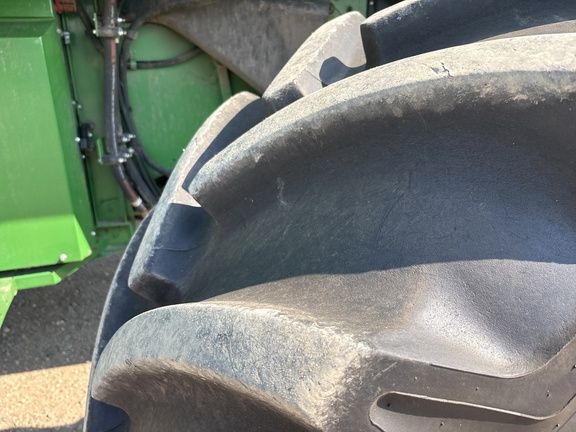 Used 2017 John Deere S690 Combines at Horizon Ag & Turf in Lloydminster, AB - Photo18
