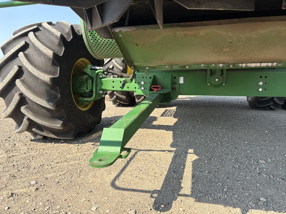 Used 2017 John Deere S690 Combines at Horizon Ag & Turf in Lloydminster, AB - Photo11