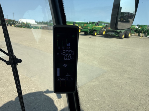 Used 2017 John Deere S690 Combines at Horizon Ag & Turf in Lloydminster, AB - Photo21
