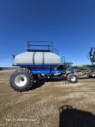 Used 2012 New Holland P2070 Air Drills and Seeders at Horizon Ag & Turf in Lloydminster, AB - Photo2