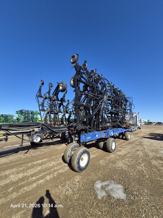 Used 2012 New Holland P2070 Air Drills and Seeders at Horizon Ag & Turf in Lloydminster, AB - Photo4