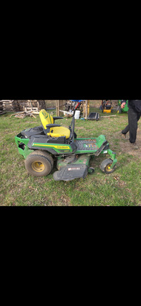 Photo of 2025 John Deere Z330R