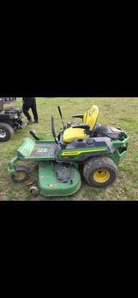 Photo of 2025 John Deere Z330R