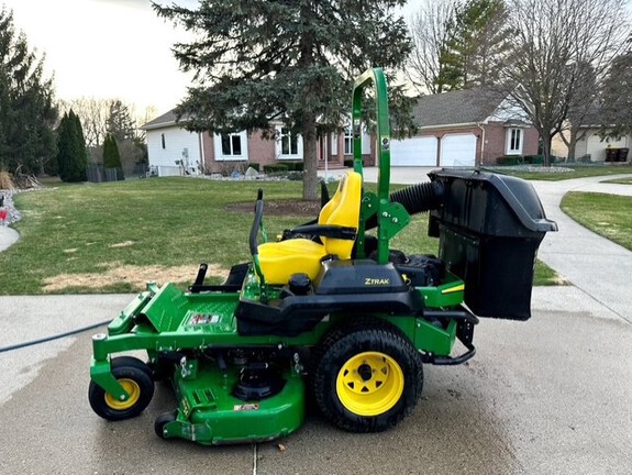 Photo of 2019 John Deere Z735M