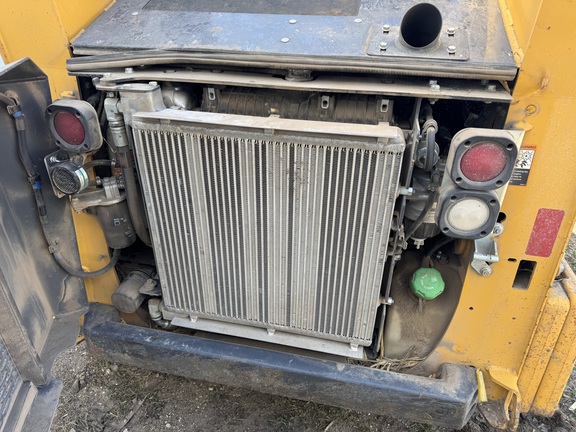 2021 John Deere 318G - Photo10