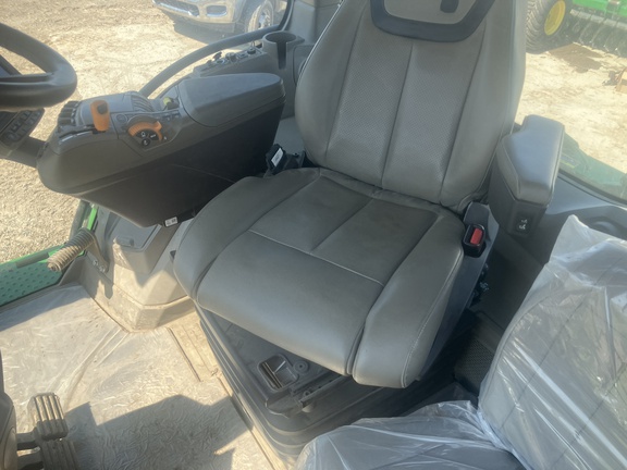 Photo of 2022 John Deere 8R 310