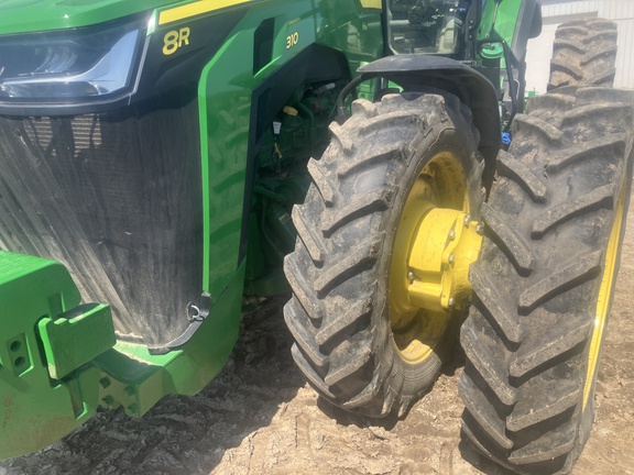 Photo of 2022 John Deere 8R 310