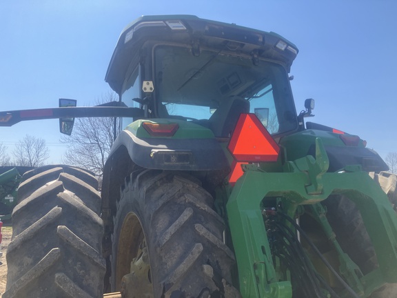 Photo of 2022 John Deere 8R 310