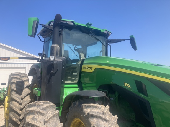 Photo of 2022 John Deere 8R 310
