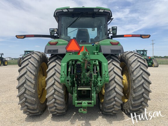 Photo of 2023 John Deere 8R 310