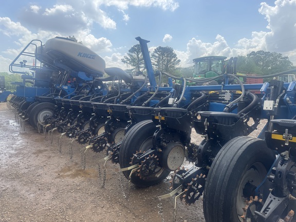 Photo of 2014 Kinze 4900