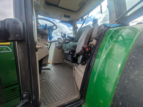 Used 2011 John Deere 7330 Row Crop Tractors at Horizon Ag & Turf in Mayerthorpe, AB - Photo26