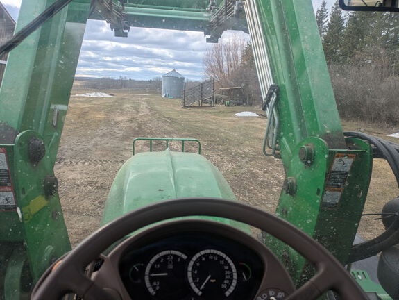 Used 2011 John Deere 7330 Row Crop Tractors at Horizon Ag & Turf in Mayerthorpe, AB - Photo17