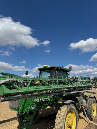 Photo of 2016 John Deere R4038