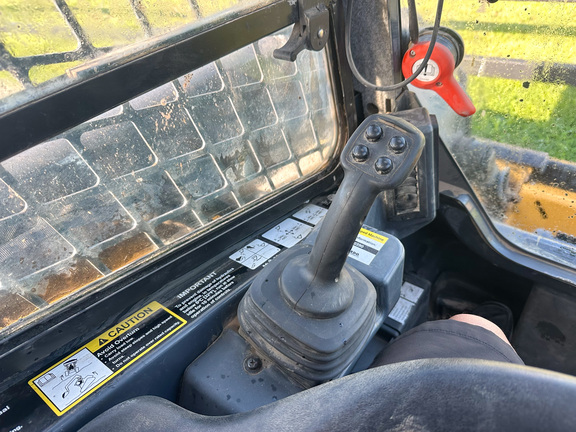 2024 John-Deere 325G