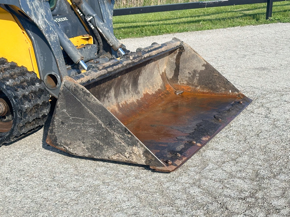 2024 John-Deere 325G