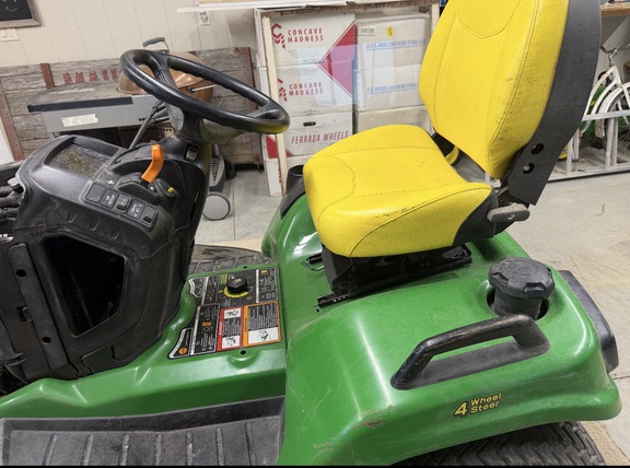 2016 John Deere X734 - Photo4