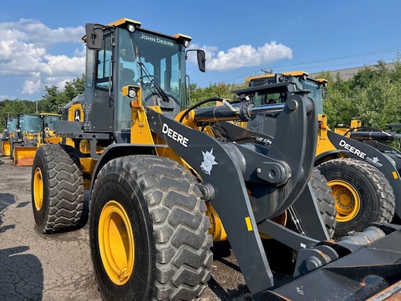 Photo of 2024 John Deere 644 G