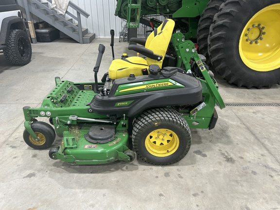 2022 John Deere Z930R - Photo2