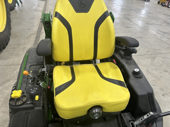 2022 John Deere Z930R - Photo10