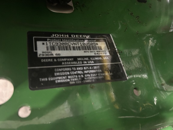 2022 John Deere Z930R - Photo13
