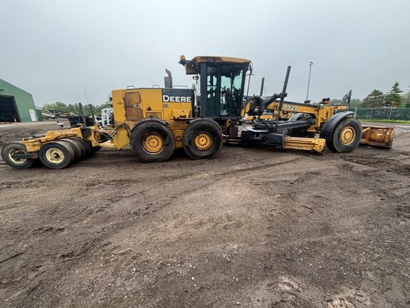 Photo of a 2008 John Deere 772D