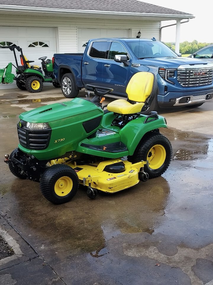 2014 John Deere X730