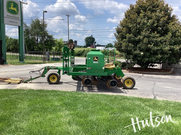 Photo of 2009 John Deere 1590