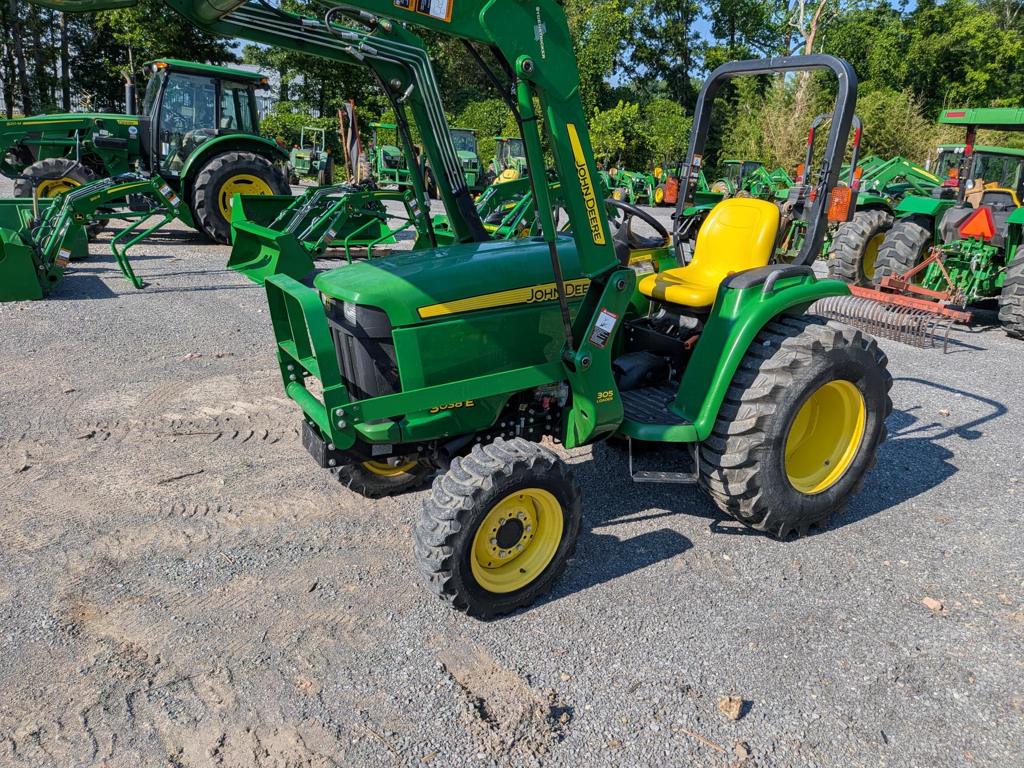 2011 John Deere 3038E