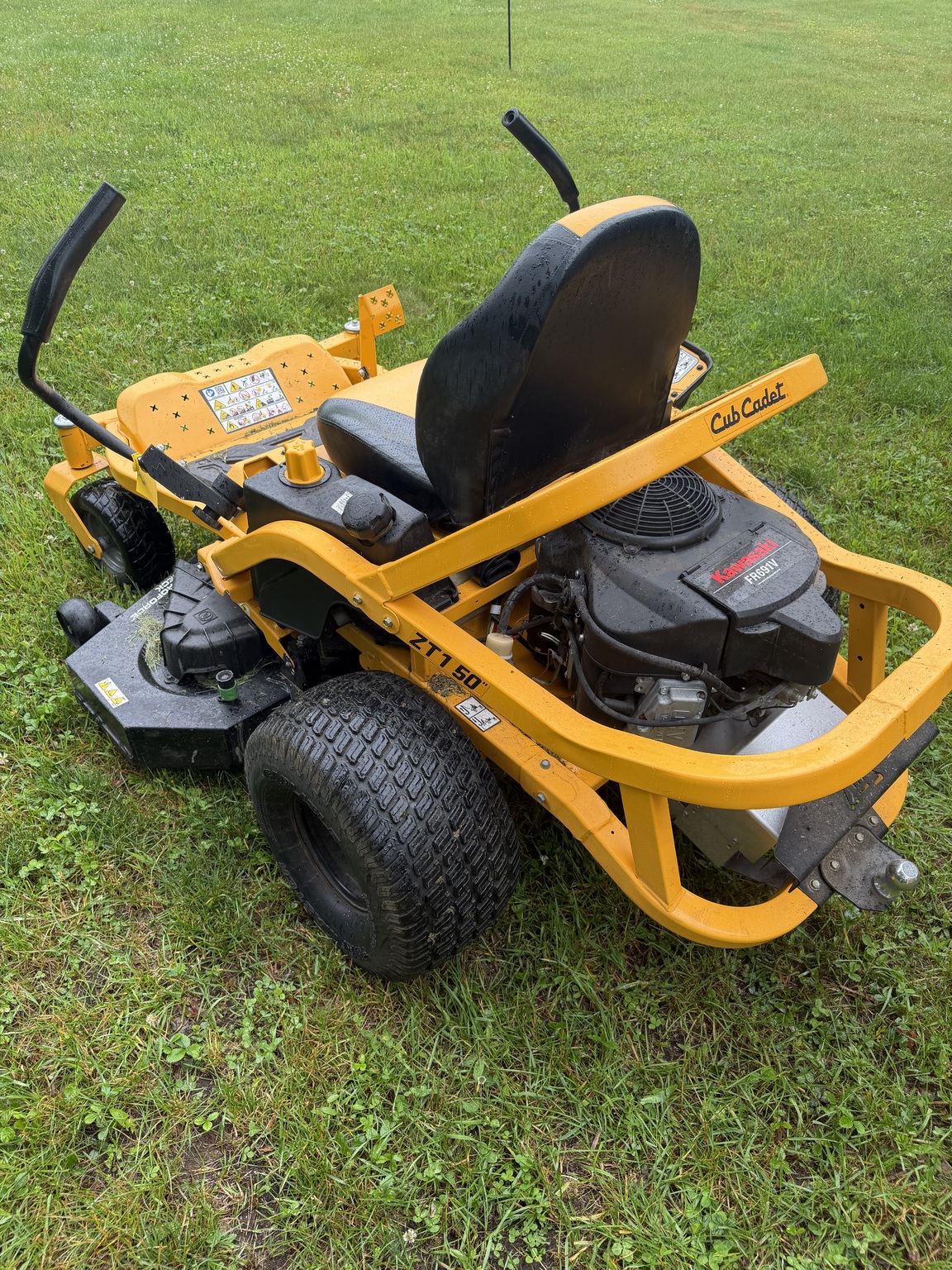 2022 Cub Cadet LX42 KH - Sydenstricker Nobbe Partners