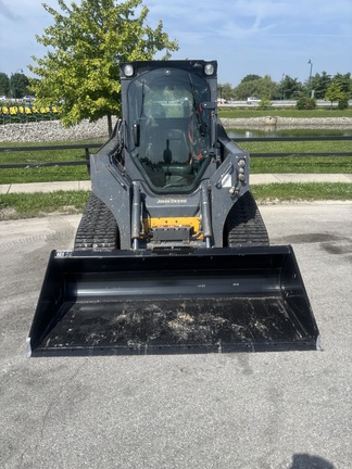 2023 John-Deere 325G