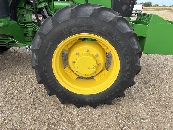 2021 John Deere 5090E - Photo12