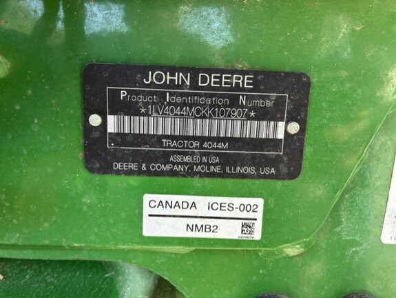 2019 John Deere 4044M