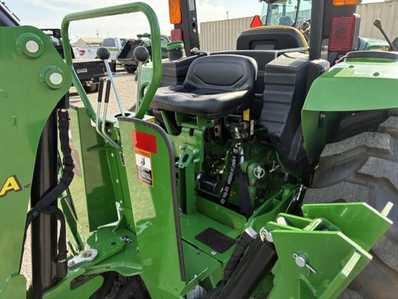 2019 John Deere 4044M