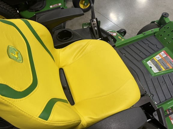 2026 John-Deere Z330R