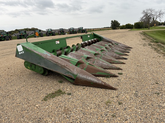  John Deere 843