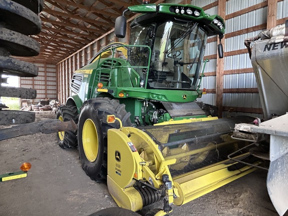 Used 2024 John Deere 8400 Self Propelled Forage Harvesters at Horizon Ag & Turf in Barrhead, AB - Photo8