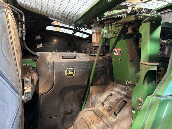 Used 2024 John Deere 8400 Self Propelled Forage Harvesters at Horizon Ag & Turf in Barrhead, AB - Photo19