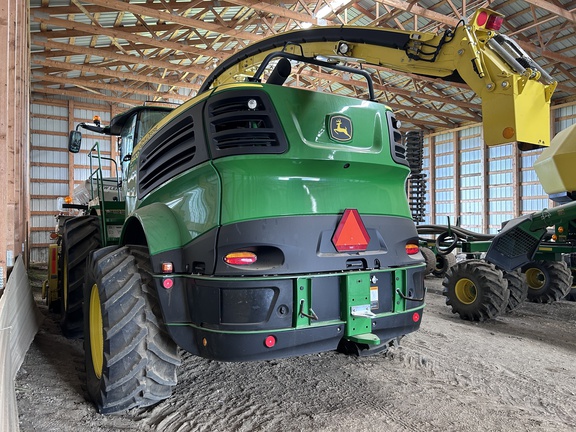 Used 2024 John Deere 8400 Self Propelled Forage Harvesters at Horizon Ag & Turf in Barrhead, AB - Photo4