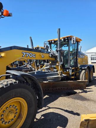 Photo of 2015 John Deere 770G