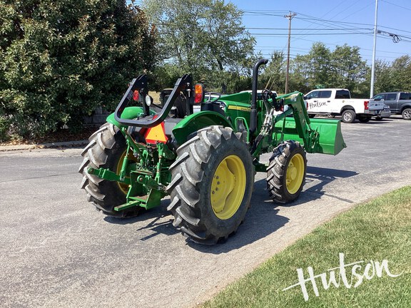 Photo of 2024 John Deere 5067E