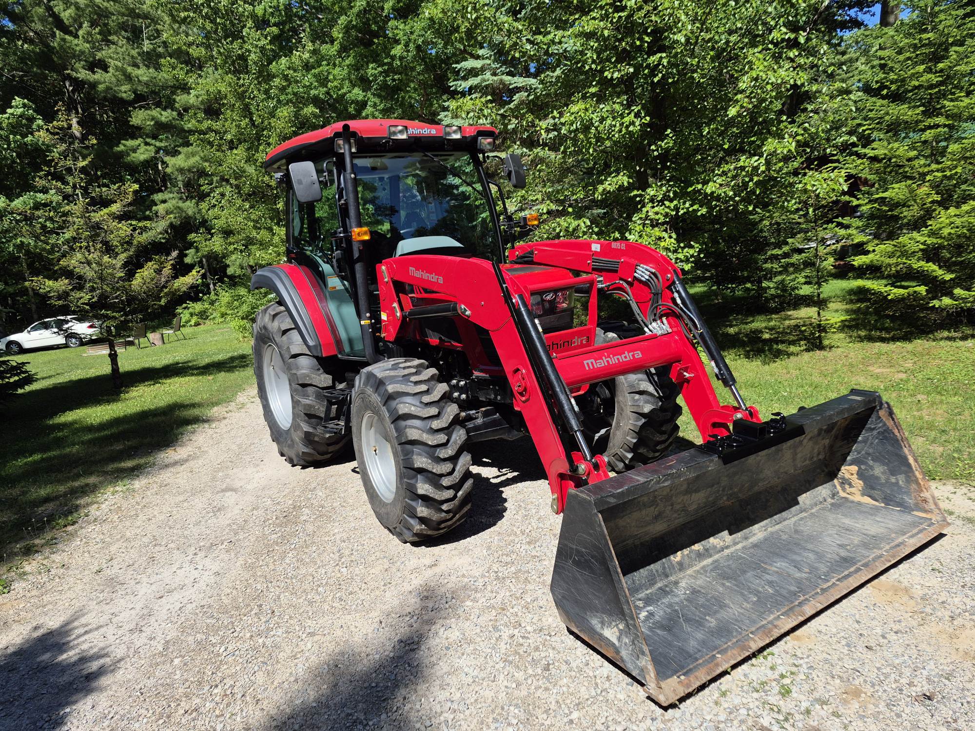 2023 Mahindra 6075