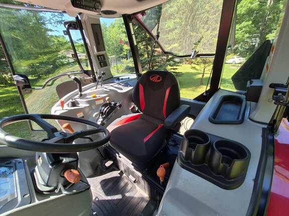 Photo of 2023 Mahindra 6075